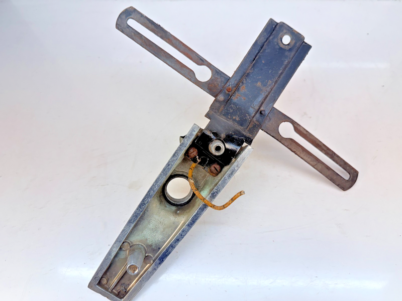OEM 1938 - 1941 Buick License Light Lamp Body Bezel & Tag Bracket 922051 C28-1
