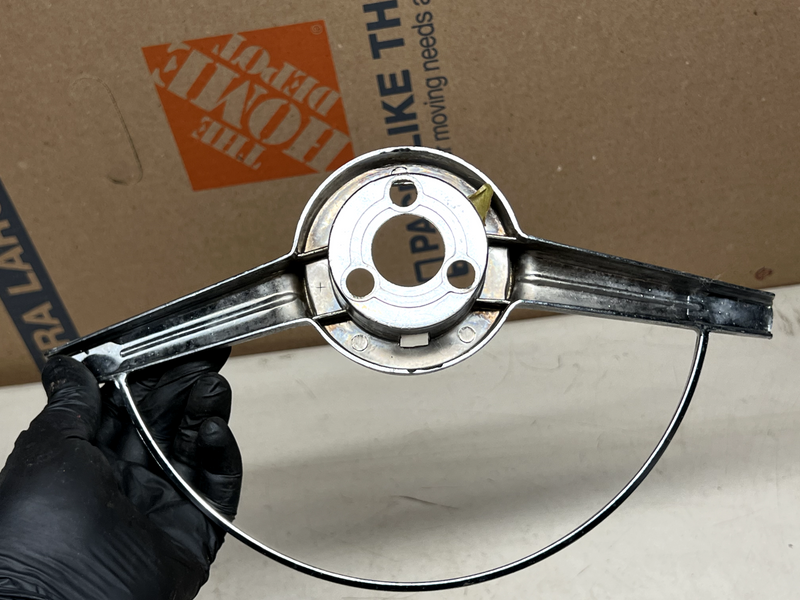 OEM 1964 1965 CHEVY Chevelle El Camino STEERING WHEEL RING 9740962 65 65 B37-33