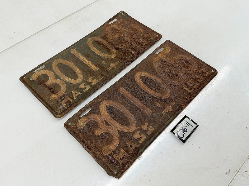 Vintage PAIR 1933 301065 Massachusetts License Plate Sign MA 301.065 C76-4