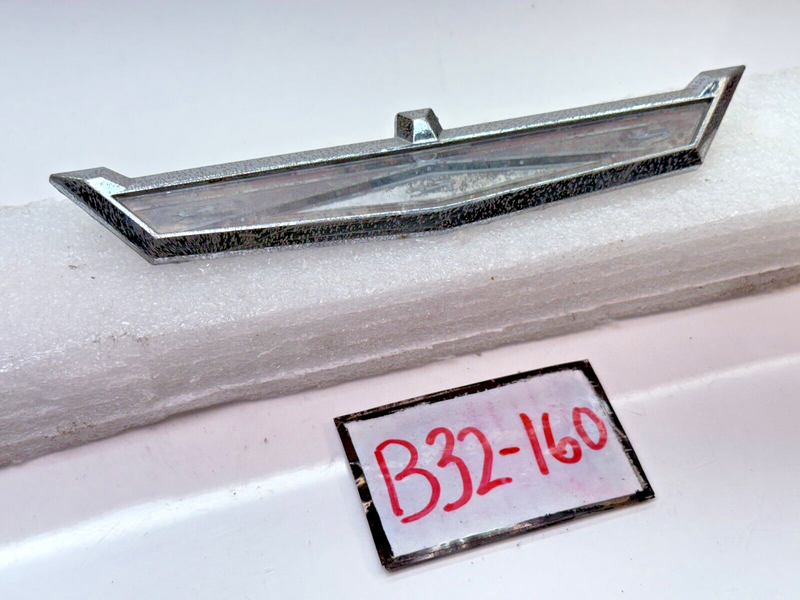 OEM 1963 1964 FORD GALAXIE FAIRLANE ROOF SIDE SAIL PANEL EMBLEM FOMOCO B32-160