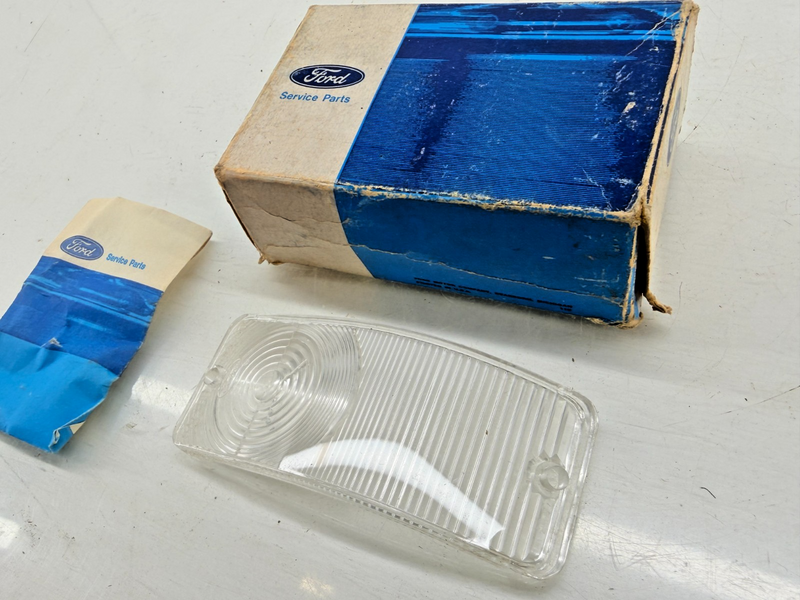 NOS 1960 - 1962 FORD COMET CORSAIR PARKING LAMP LENS 1959 EDSEL C2GY-13208-A C57