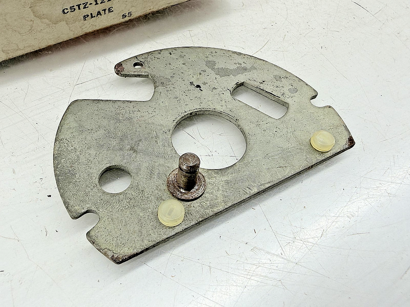 NOS 1965 FORD TRUCK DISTRIBUTOR BREAKER PLATE C5TZ-12151-B DB-171 C77-30