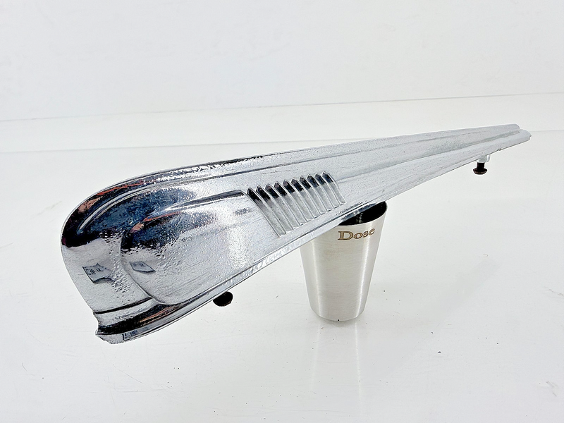 1940 CHEVROLET HOOD ORNAMENT MASTER & SPECIAL DELUXE T-29806 SEDAN COUPE C46-15