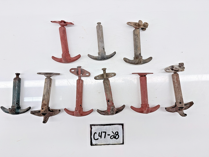 LOT of Original 1939 - 1945 Jeep Willys M38 Hood Latch Hooks GPW MB C47-28
