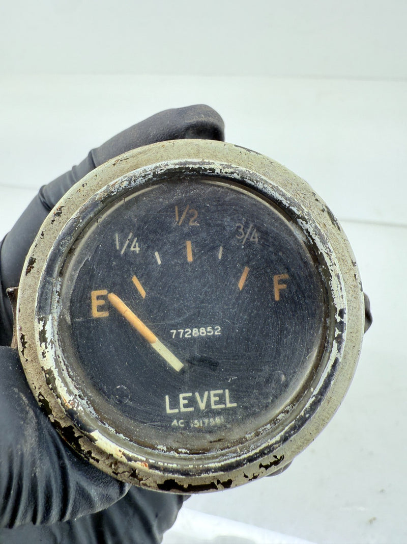 Stewart Warner Fuel Gauge Willys M38A1 Jeep G758 7728852 418211 SW 505-C C38-39