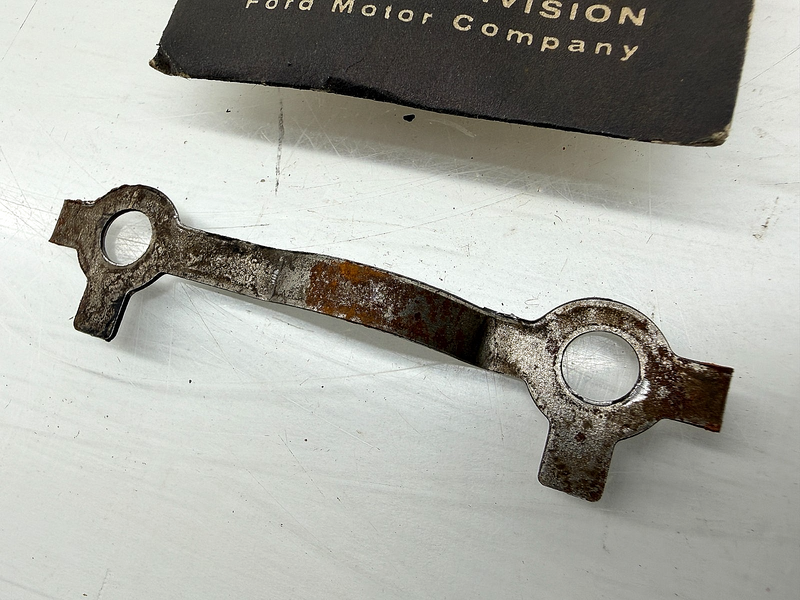 (1) NOS 1958 - 1960 Ford Mercury Driveshaft Flange Lock Plate B8S-6616-A C67-126