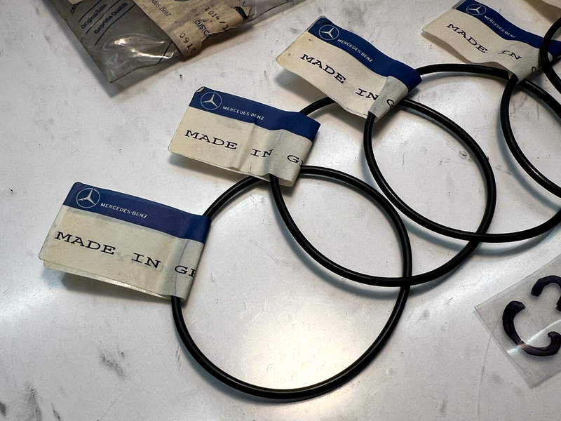 (6) NOS OEM Mercedes Injection Pump O-Ring 0129978348 AK0434 C3-22