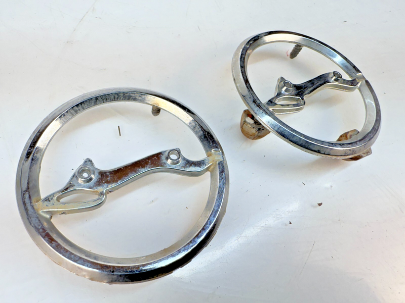 OEM 1962 Chevrolet Impala GM PAIR Factory Quarter Panel Emblem 4843727 B32-342
