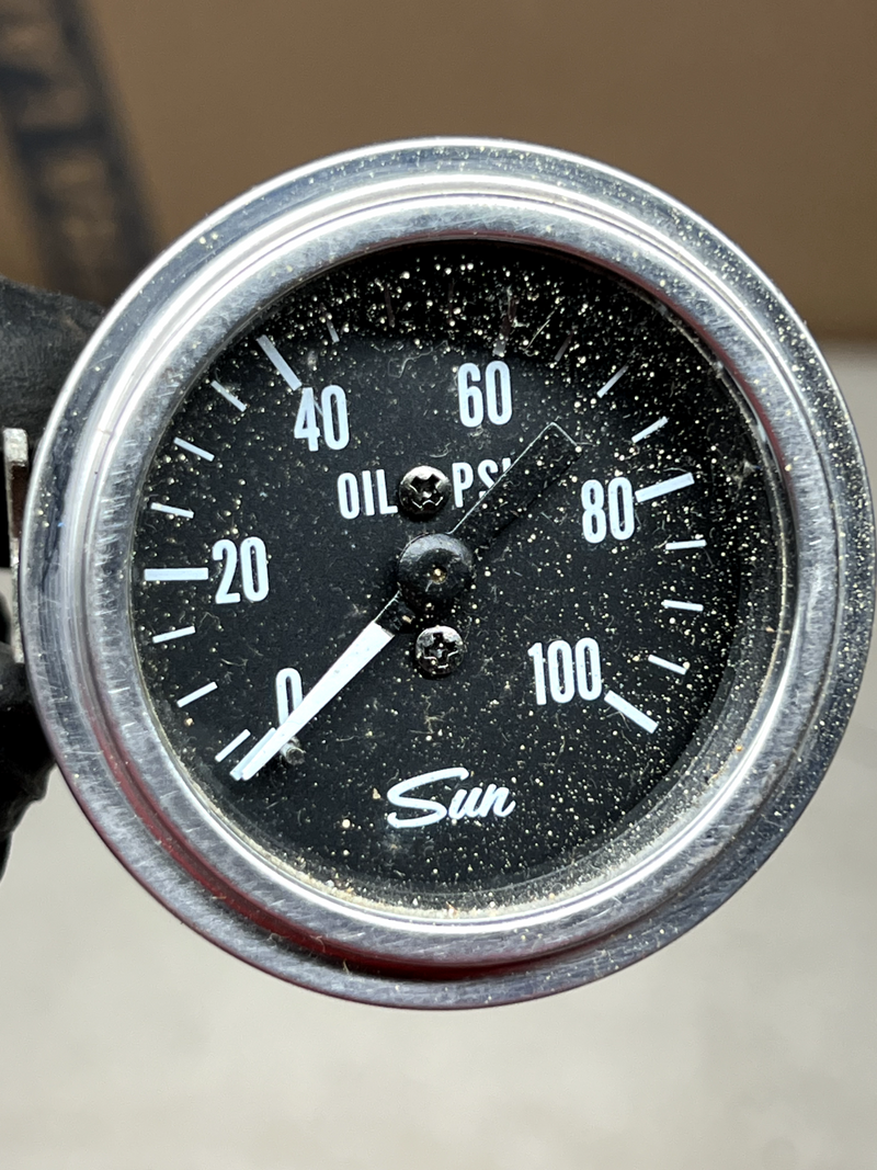 Vintage Sun 2 1/8" 0 -  100 psi Mechanical Oil Pressure Gauge Gasser TROG B38-14