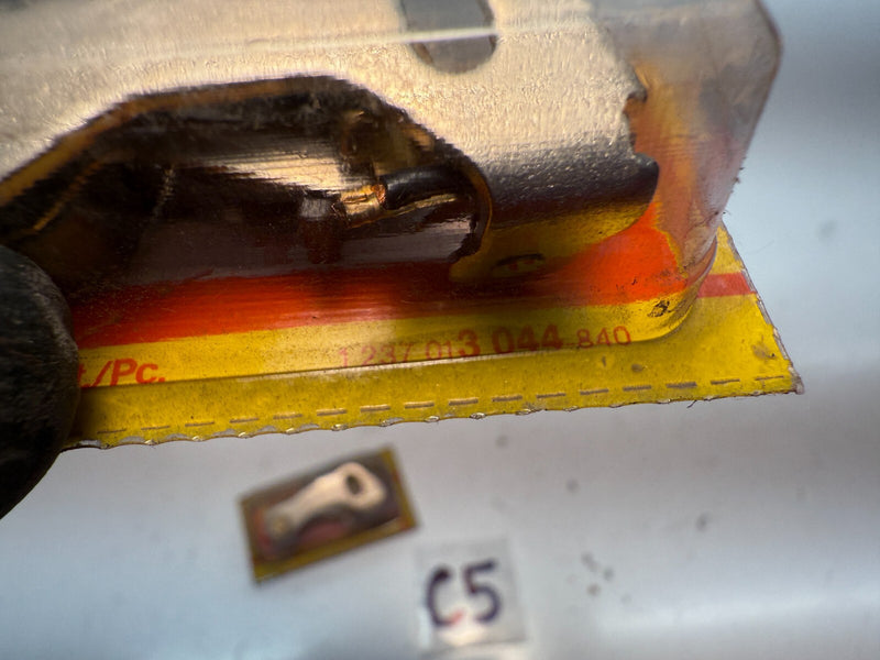 (1) NOS Bosch 1 237 013 044 840 Ignition Points For VW Ford Renault C5-29