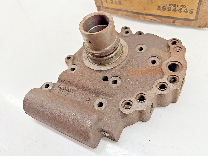 NOS GM 3694445 Cast Iron Powerglide Valve Body 1950 1952 Chevrolet Transmission