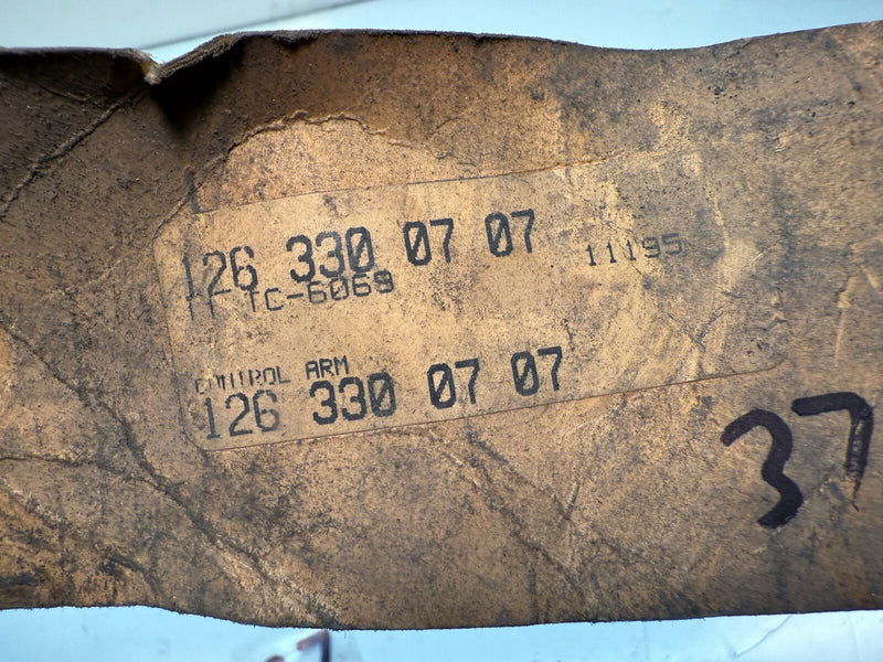 NOS Genuine Mercedes-Benz Front Upper RH Control Arm 1263300707 MBZ 300SD C7-37