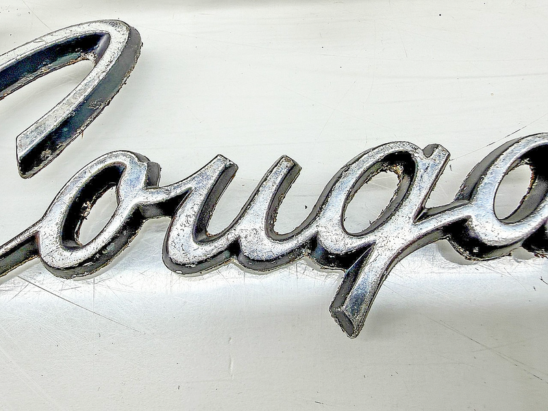 OEM 1969 1970 MERCURY COUGAR SCRIPT EMBLEM PAIR E10-41