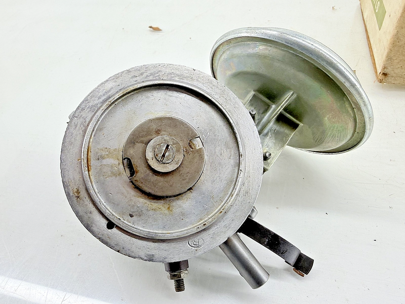 NOS 1956 F800 F900 C800 C900 Ford Truck 332ci Distributor Assembly C51-11