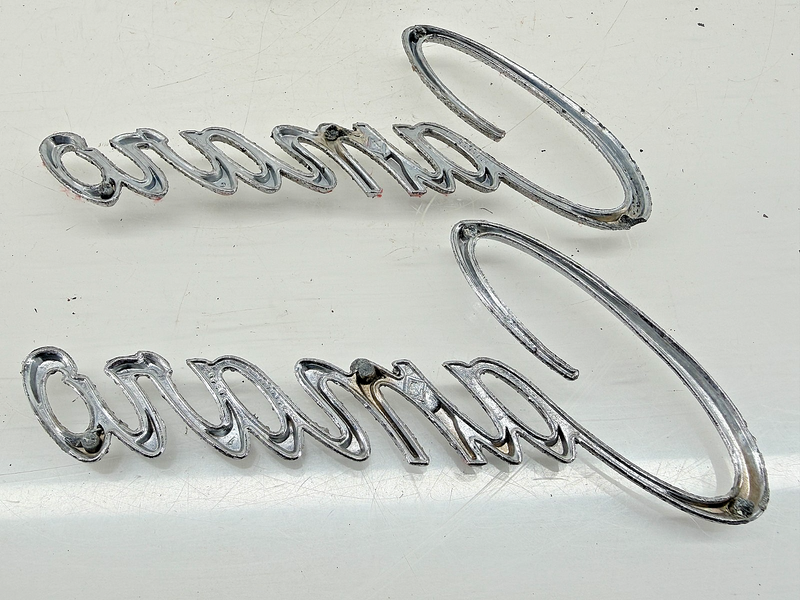 OEM 1968 1969 Chevrolet Camaro Fender Script Emblem Badge Pair 3916660-2 E9-51