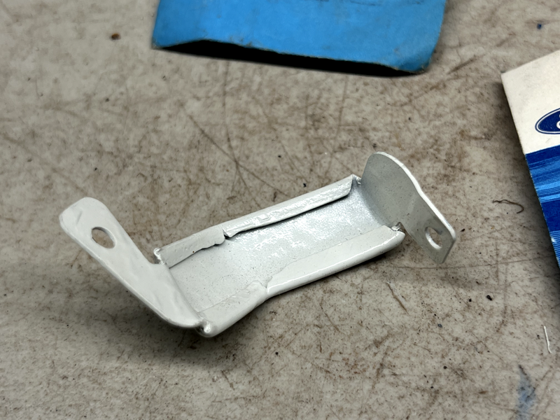 NOS 1978 79 80 81 82 83 FORD FAIRMONT BACK BELT SIDE MOULDING RH B29-79