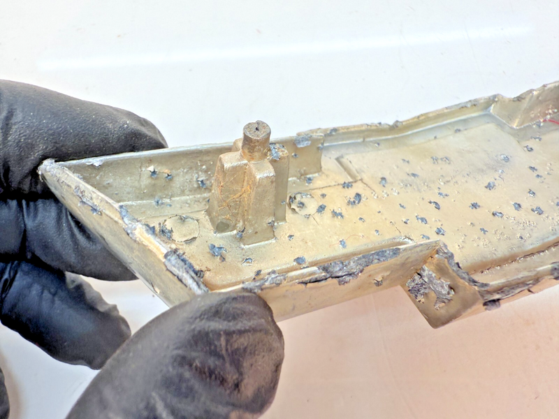 OEM 1967 1968 Chevy Truck Bowtie Grill Emblem 3893742 C10 K10 67 68 B32-225