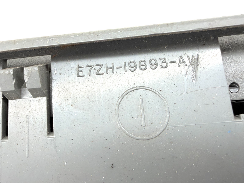 OEM 1987 - 1993 Mustang LX GT ORIG GREY RH DASH VENT BEZEL E7ZH-19893-AW C69-19