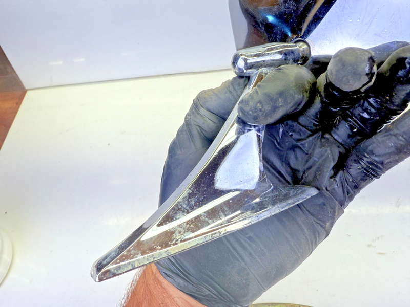 OEM 1971 - 1979 BUICK CHEVY PONTIAC OLDS LH / RH MIRROR BRACKET 9826594 B12-14