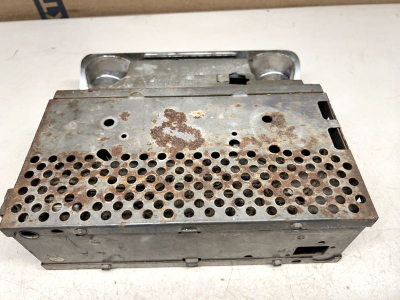 1959-1960 CHEVROLET IMPALA BEL AIR BISCAYNE MOTOROLA AM RADIO Bezel 59 60 B21