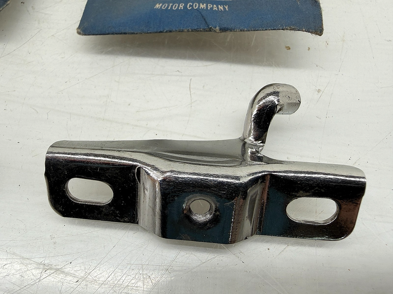 NOS 1960 - 1963 FORD FALCON VENT WINDOW PIVOT BRACKETS C0DZ-6421464-C C67-116