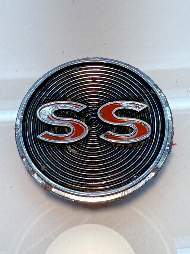 1964 IMPALA CONSOLE "SS" EMBLEM FACTORY ORIGINAL BEAUTIFUL!! 3843986 B32-91