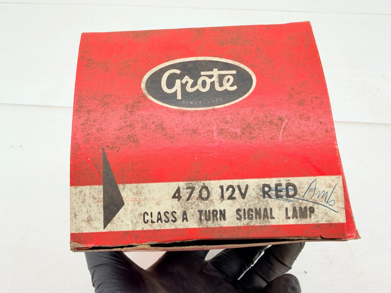 NOS Grote 470 Turn Signal Lamp 12V AMBER SAE STIP-64 Lens RAT ROD C71-28