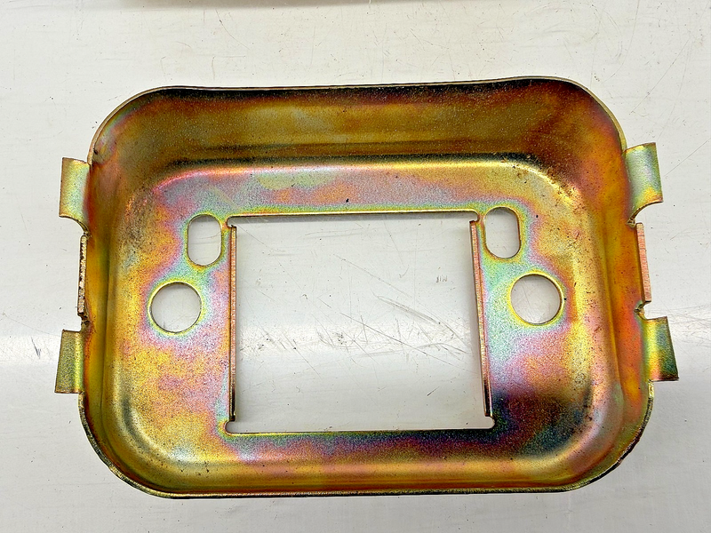 (1) NOS 1969 1970 FORD GALAXIE WAGON BACKUP LIGHT BRACKET C9AZ-15A507-A C62-51