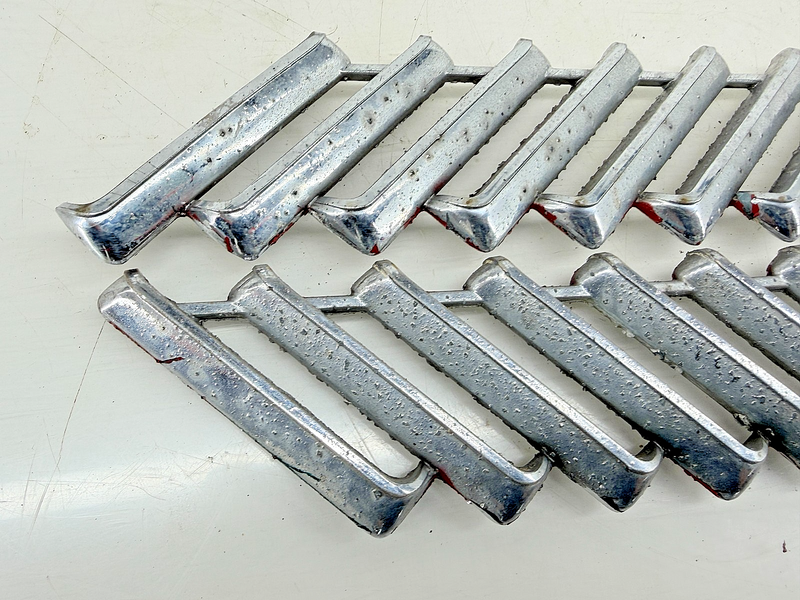 OEM 1955 1956 1957 Thunderbird Fender Hash Markers Trim  BN16228-A BN16229-A C39