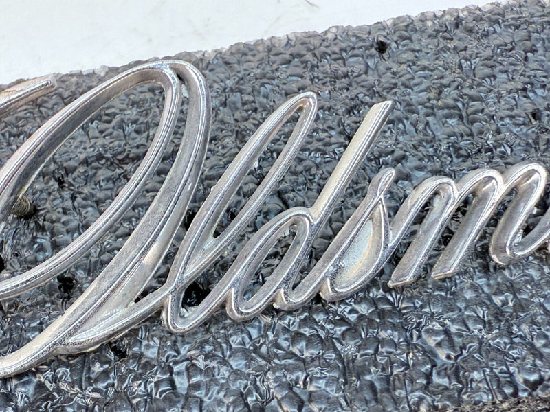 1972 - 1977 OLDSMOBILE CUTLASS TRUNK LID EMBLEM 9858568 B32-348