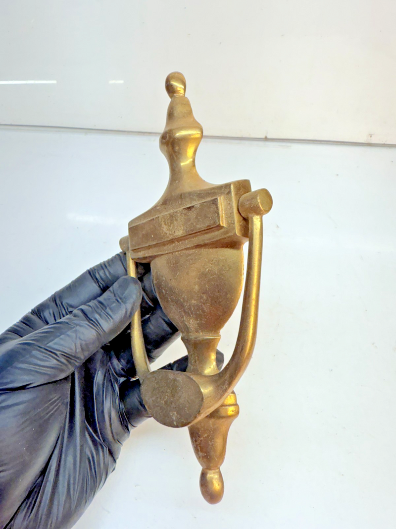 VINTAGE ANTIQUE BRASS TRADITIONAL DOOR KNOCKER 7.5" B68-16