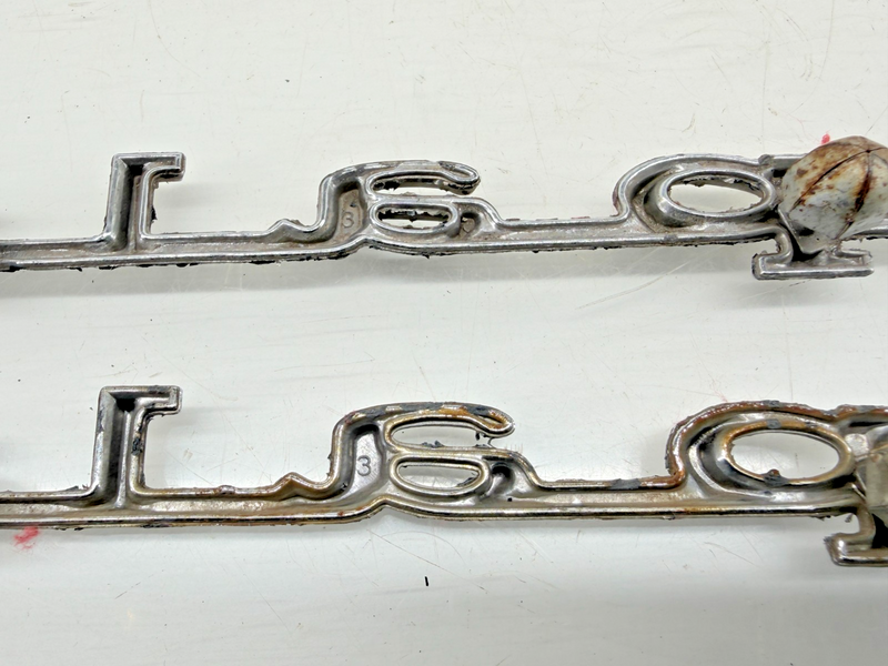 OEM 1967 CHEVROLET IMPALA Fender Badge Emblems Pair E9-60