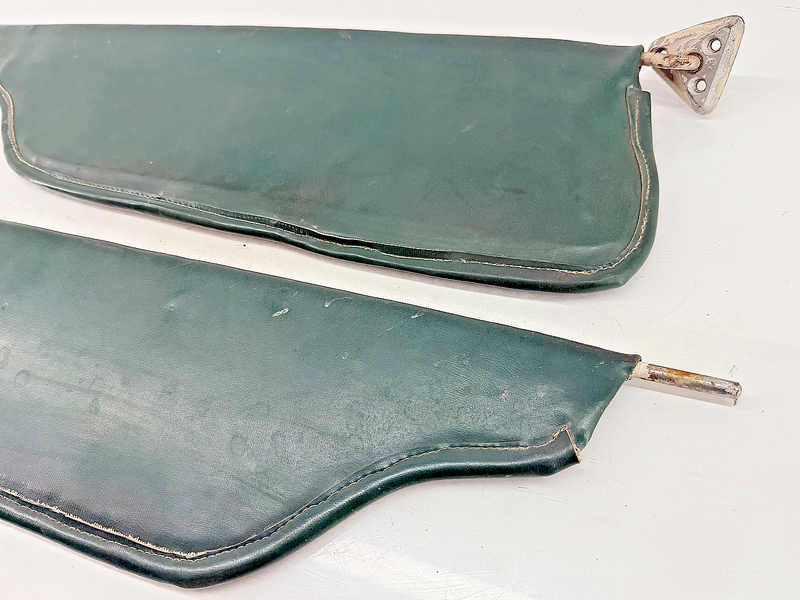 1960 - 1965 Ford Fairlane Falcon Ranchero Comet PAIR Sun Visors Brackets U1B-79