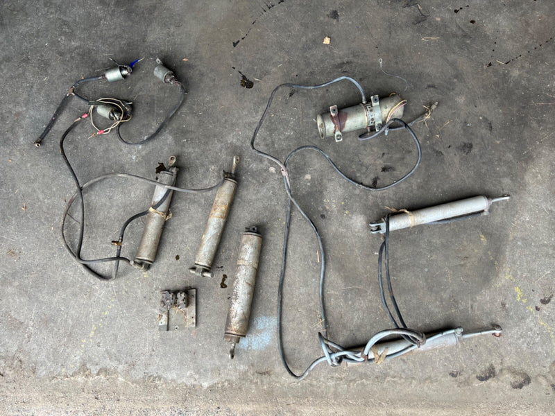 ORIGINAL 1965 FORD THUNDERBIRD COMPLETE CONVERTIBLE TOP HYDRAULIC SYSTEM 65