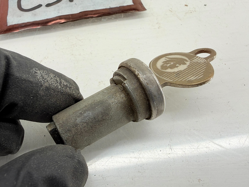 OEM 1960 - 1965 Mercury Comet Meteor Trunk Lock With Logo Key C57-20