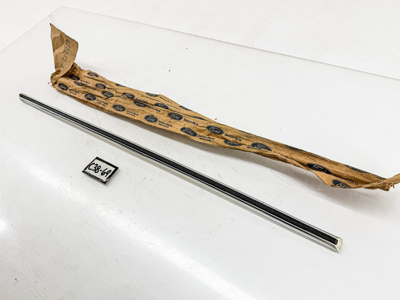 NOS 1972 FORD TORINO BODY SIDE TRIM MOLDING D2OZ-5425532-A C38-69