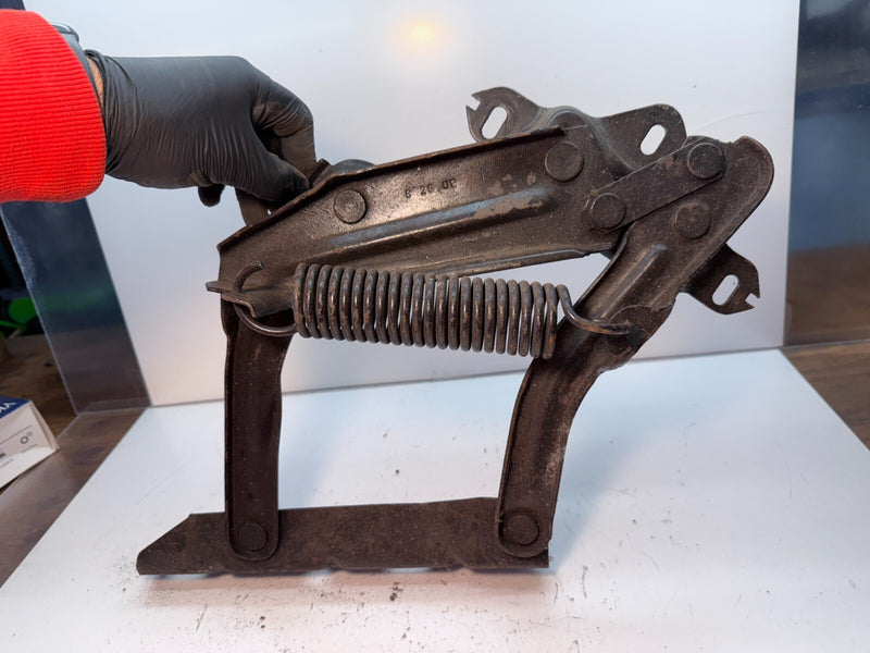 OEM 1973 - 1979 Ford Truck F150 BRONCO F250 F350 LH Hood Hinge F100 B42-5