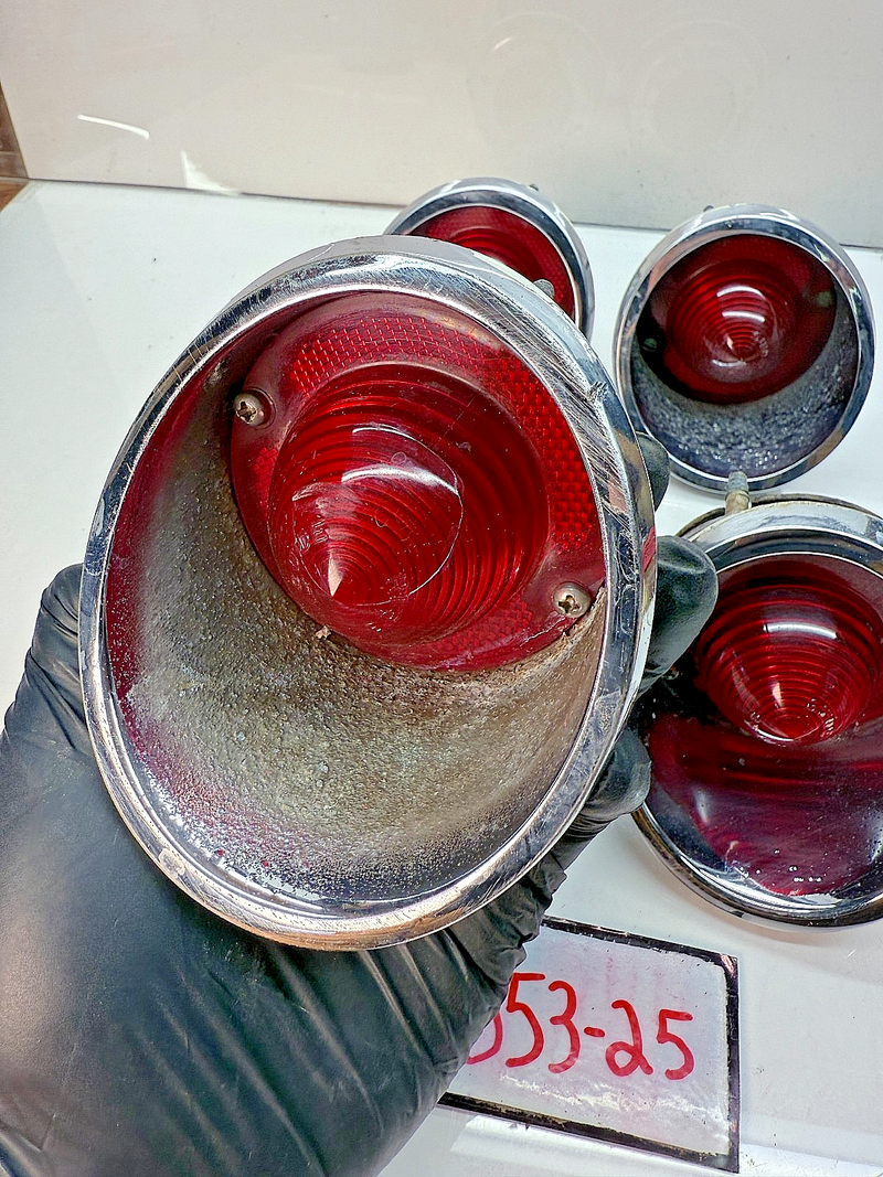 OEM 1963 – 1967 Corvette Tail Lamp Light Assembly Original GUIDE Set of 4 B53-25