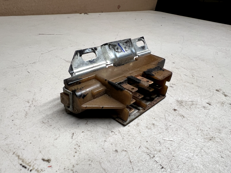 OEM Ignition Switch 1970-1971, 1973-1986 Chevrolet C20, C10, Suburban B17-1