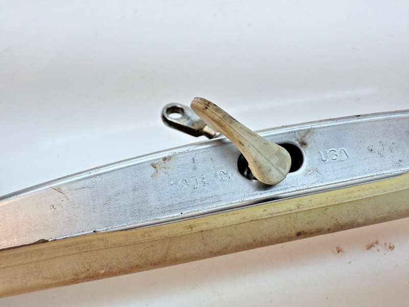 NICE Vintage Guide Glare-Proof 1960 Chevy Impala Rear View Mirror Access. B66-37