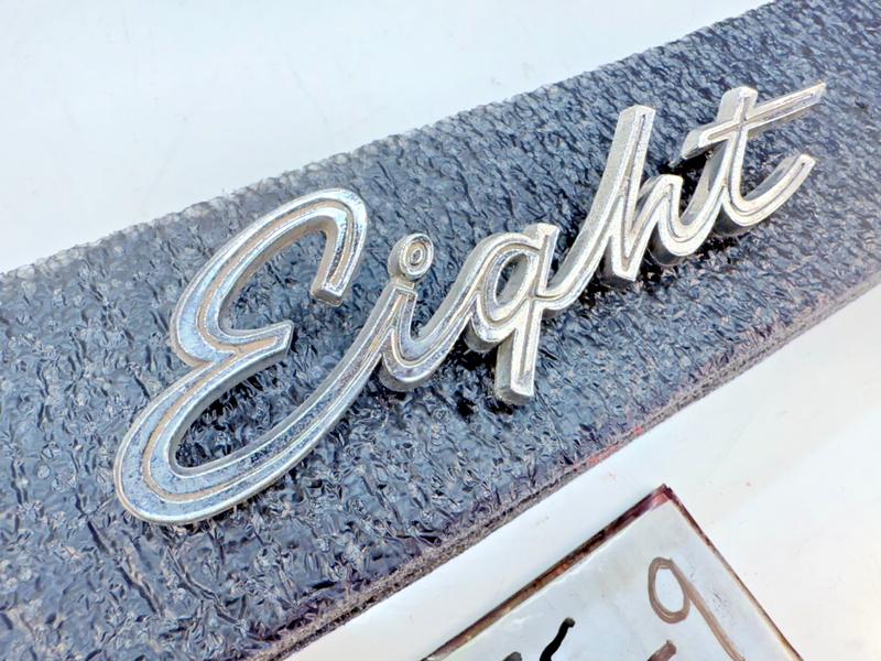 OEM 1970's OLDSMOBILE EIGHT CHROME EMBLEM Badge 587139 E5-9