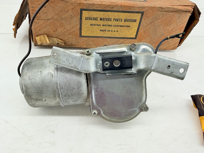 NOS 1955 - 1957 Chevy Corvette Bel Air Electric Windshield Wiper Motor 5047988