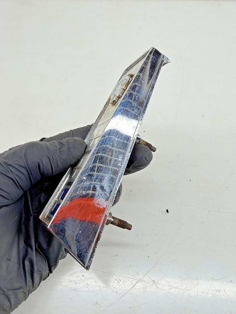 1965 1966 Comet Capri Caliente Cyclone GT FRONT GRILLE CENTER EMBLEM ORNAMENT