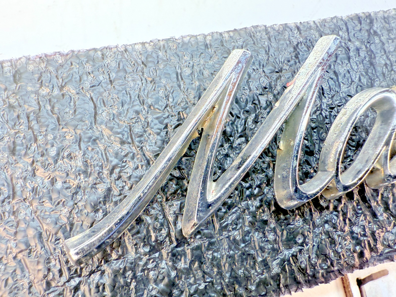 OEM 1964 1965 Chevrolet MALIBU Chevelle Chrome Quarter Panel Emblem 4477686 E5-7