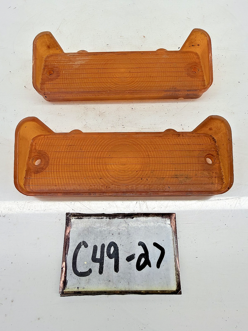 OEM 1966 Chevy CHEVELLE EL CAMINO MALIBU AMBER PARKING TURN SIGNAL LENS C49-27