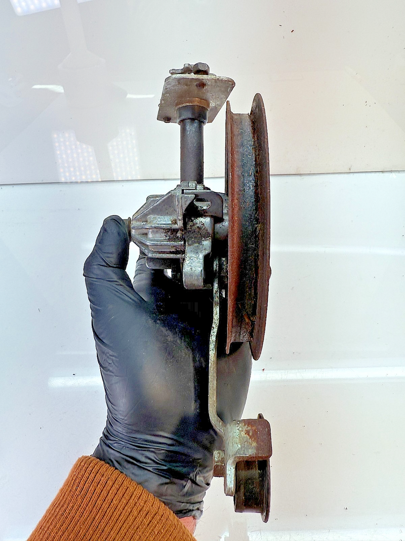 OEM Troy Built Transmission Assembly 618-0256 Tractor Transaxle C23-44