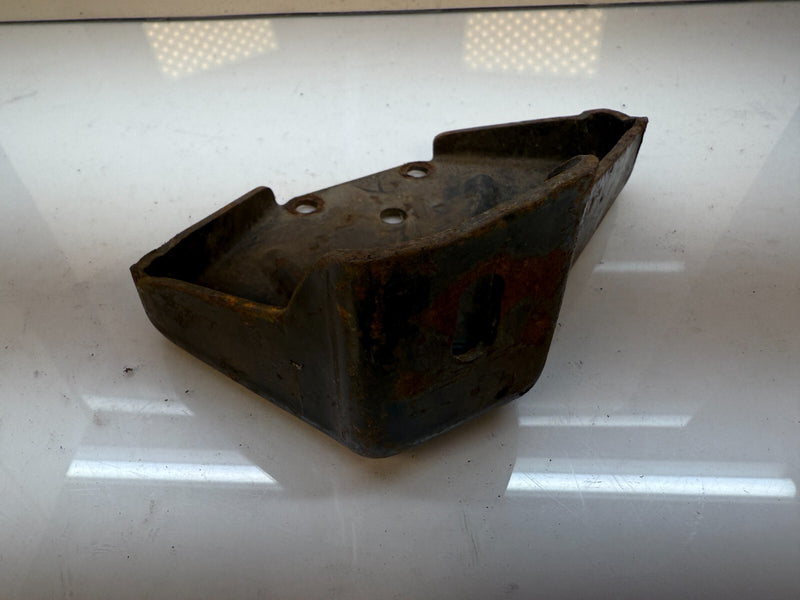 OEM GM 1961 1962 1963 CHEVY Corvair Engine Mount Bracket 61 62 63 B13-8