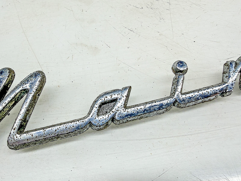 Vintage 1952 1953 1954 1955 1956 FORD MAINLINE SCRIPT EMBLEM BM-16098-D E10-23
