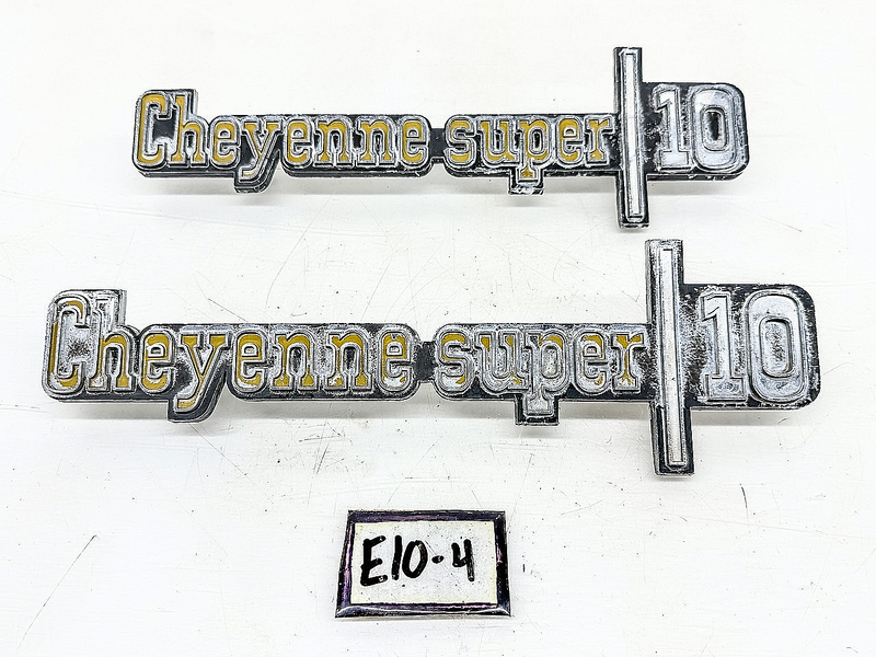 OEM 1973 - 1976 CHEVY TRUCK CHEYENNE SUPER 10 FENDER EMBLEM PAIR 6273134 E10-4