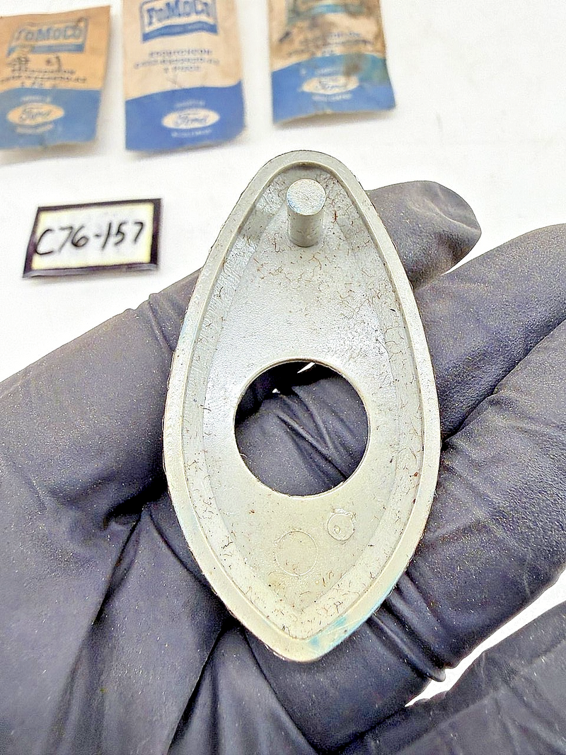 (1) NOS 1964 - 1966 FORD GALAXIE WINDOW DOOR ESCUTCHEON C4AZ-6322620-A1 C76-157